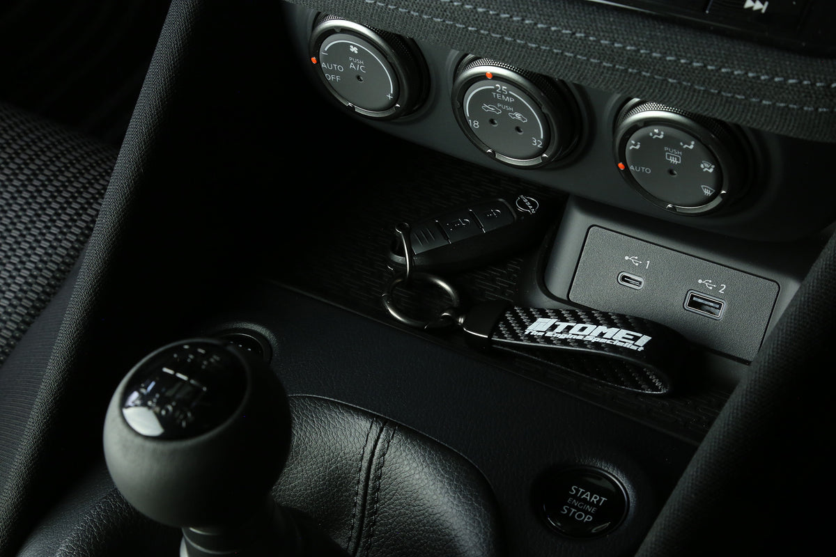TOMEI KEYCHAIN CARBON - image 4
